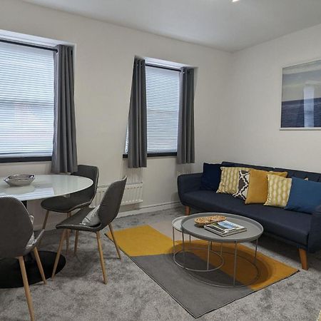 Charming & Quaint Old Compton Apartamento - Quiet Guests Only Allowed, No Parties Allowed, Over 25 Years Old Or Families London Exterior foto