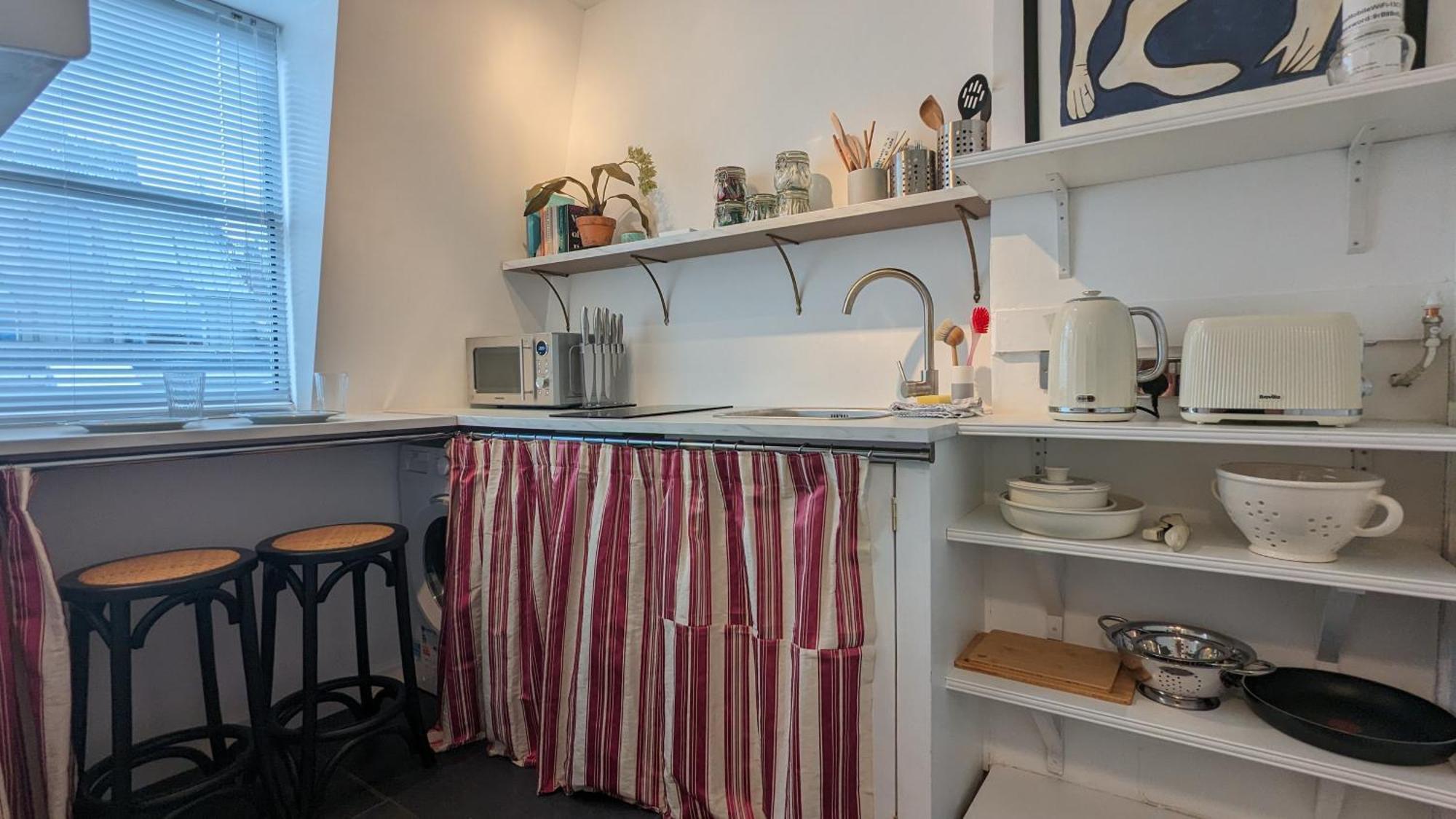 Charming & Quaint Old Compton Apartamento - Quiet Guests Only Allowed, No Parties Allowed, Over 25 Years Old Or Families London Exterior foto