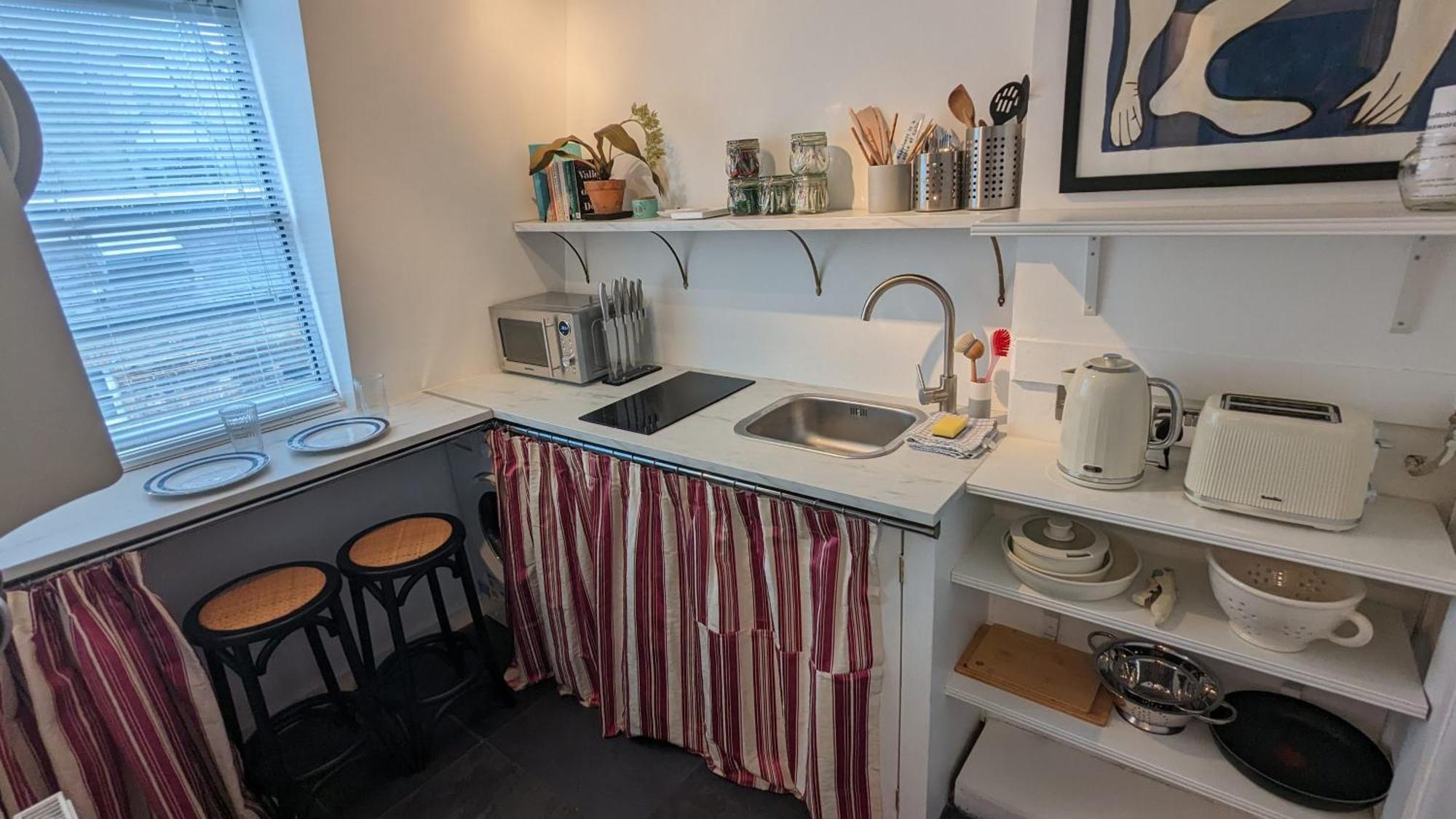 Charming & Quaint Old Compton Apartamento - Quiet Guests Only Allowed, No Parties Allowed, Over 25 Years Old Or Families London Exterior foto
