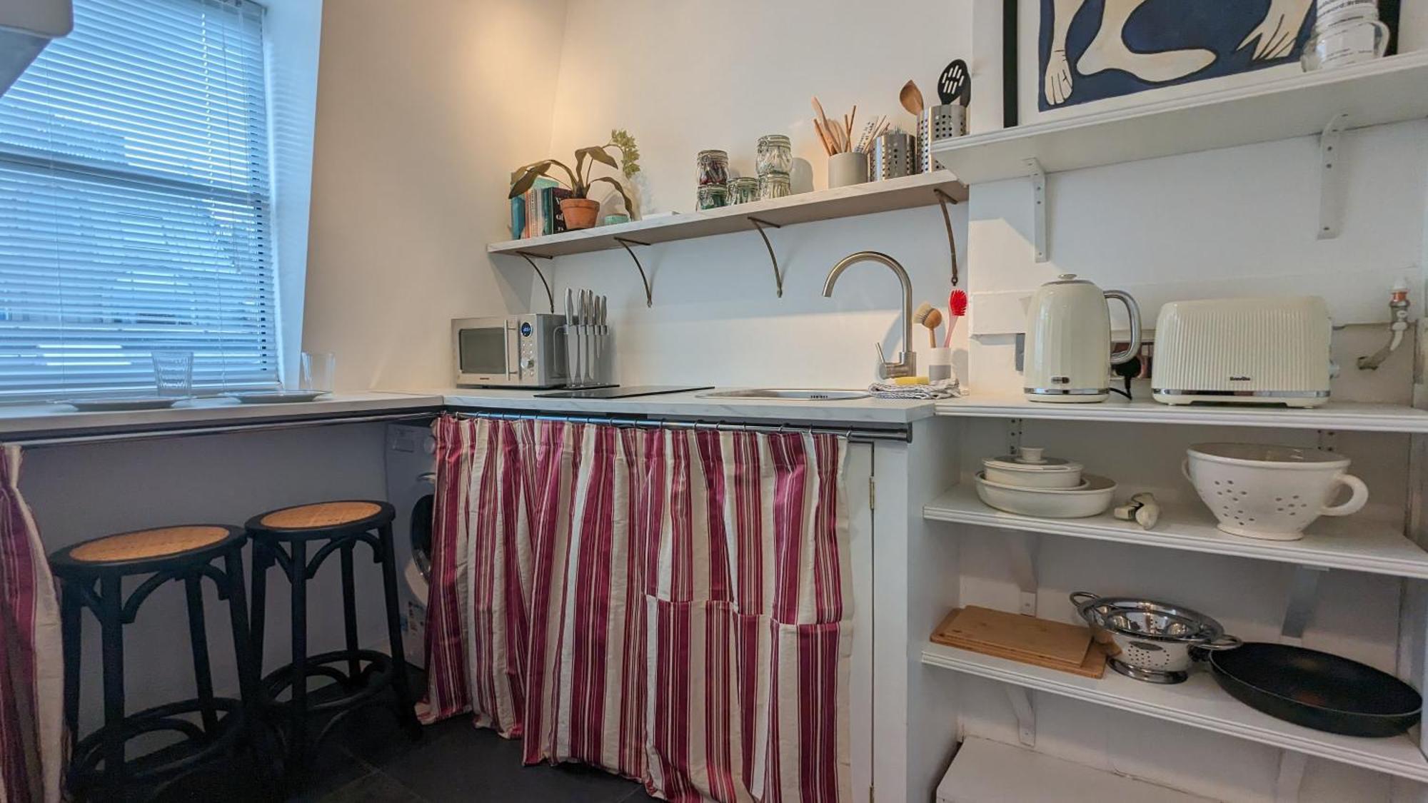 Charming & Quaint Old Compton Apartamento - Quiet Guests Only Allowed, No Parties Allowed, Over 25 Years Old Or Families London Exterior foto